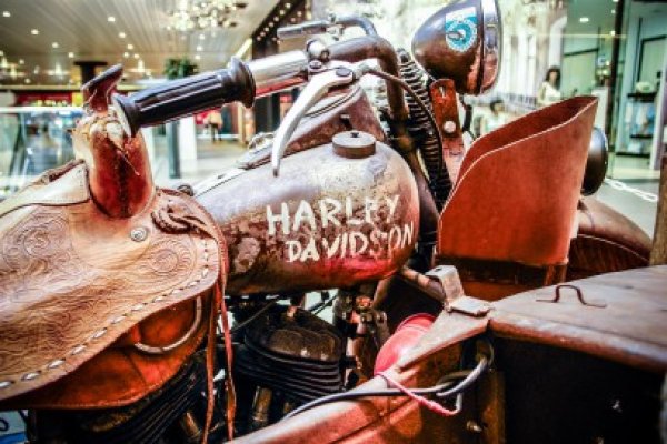 Expoziţie legendară Harley Davidson la Promenada